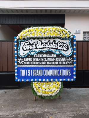 Papan Bunga Duka di Medang